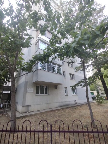 1 Decembrie 1918, Titan, apartament 4 camere 70 mp.